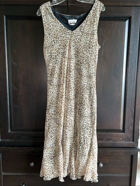 Leopard Print Sleeveless Dress in Tan